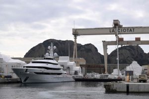 france russian oligarch yacht 03
